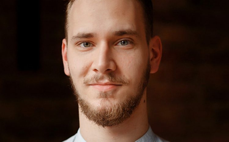  Raz Burciu – Invited @ Bucharest Graphic Days – From Graphic Design to UX